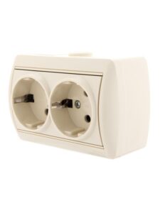 Розетка 2-м ОП Nata 16А IP20 с заземл. керамика крем. LEZARD 710-0300-127 — изображение 3