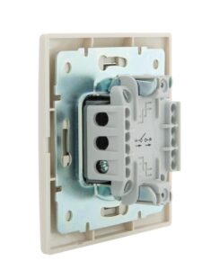 Выключатель 1-кл. СП Mira 10А IP20 со вставкой крем. LEZARD 701-0303-100 — изображение 4