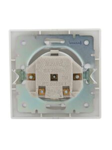 Розетка 1-м СП Mira 16А IP20 с заземл. с защ. крышкой с бел. вставкой керамика бел. LEZARD 701-0202-123 — изображение 3