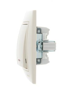 Выключатель 2-кл. СП Mira 10А IP20 с подсветкой со вставкой крем. LEZARD 701-0303-112 — изображение 5