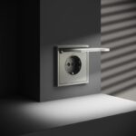 Розетка 1-м СП S70 16А с заземл. защ. шторки + крышка механизм сталь Voltum VLS040305 — изображение 5