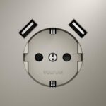 Розетка 1-м СП S70 16А с USB A+A с заземл. защ. шторки механизм кашемир Voltum VLS040403 — изображение 6
