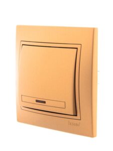 Выключатель 1-кл. СП Mira 10А IP20 с подсветкой со вставкой зол. метал. LEZARD 701-1313-111 — изображение 4