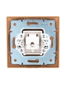 Розетка компьютерная 1-м СП Mira RJ45 зол. метал. LEZARD 701-1313-139 — изображение 3