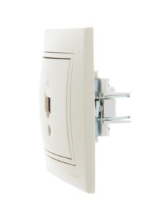 Розетка компьютерная 1-м СП Mira RJ45 крем./крем.. LEZARD 701-0303-139 — изображение 2