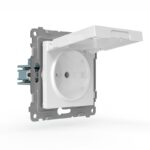 Розетка 1-м СП Pixel IP44 с заземл. с крышкой механизм бел. TOKOV ELECTRIC TKE-PX-R1ZSW1-C01-IP44 — изображение 4