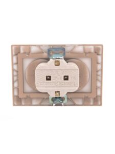 Розетка 2-м СП Mira 16А IP20 без заземл. со вставкой керамика свет. корич. перламутр. LEZARD 701-3131-128 — изображение 3
