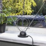 Антенна ТВ комнатная RX-100 телескопич. на подставке с кольцом VHF; UHF 47-860MHz REXANT 34-0100 — изображение 2