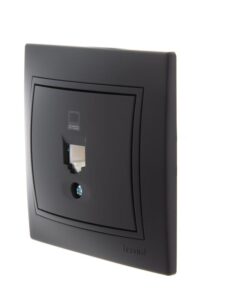 Розетка компьютерная 1-м СП Mira RJ45 черн. бархат LEZARD 701-4242-139 — изображение 4