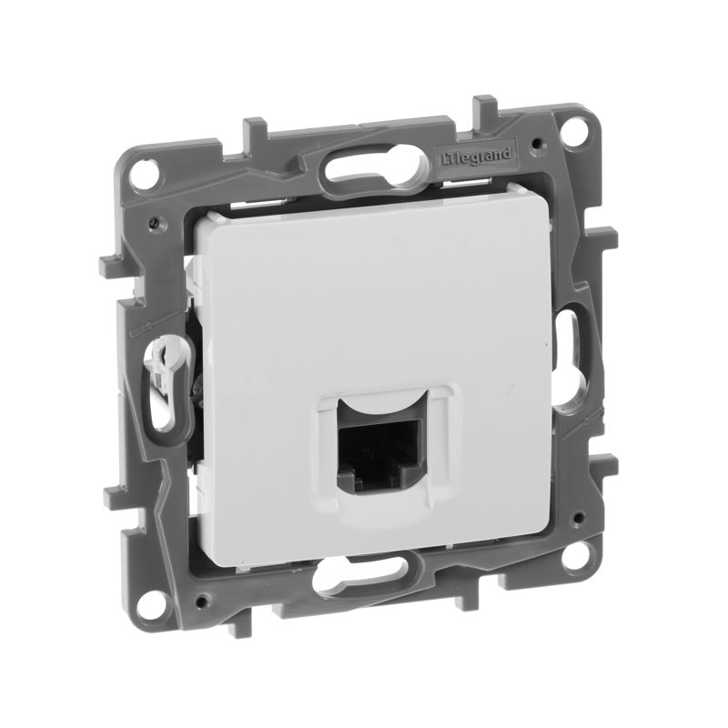 672241_1.jpeg Розетка компьютерная 1-м СП Etika RJ45 кат.5E UTP механизм бел. IEK 672241 — изображение 1