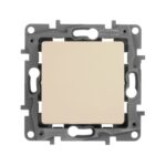 Переключатель 1-кл. СП Etika 10А IP20 250В 10AX безвинтов. зажимы механизм сл. кость IEK 672305 — изображение 5