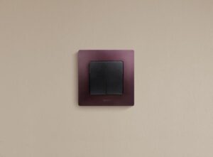 Выключатель 2-кл. СП Etika 10А IP20 250В 10AX авт. зажимы механизм антрацит IEK 672602 — изображение 6