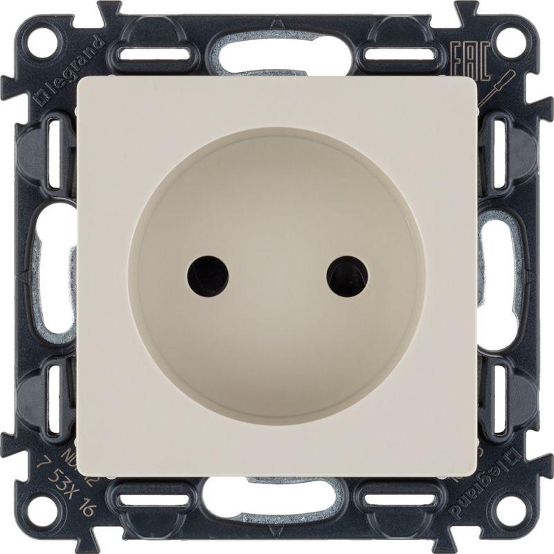 753516_1.jpeg Розетка 1-м СП Valena Life 16А IP20 250В 2P защ. шторки безвинтов. клеммы с лицев. панелью механизм сл. кость Leg 753516 — изображение 1