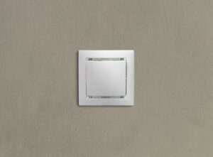 Выключатель 1-кл. СП Valena 10А IP31 250В механизм бел. IEK 774401 — изображение 4
