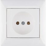 Розетка 1-м СП Valena 16А IP21 без заземл. на винтах механизм бел. IEK 774416 — изображение 4