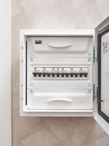 Выключатель автоматический модульный 1п C 10А M06N ARMAT IEK AR-M06N-1-C010 — изображение 4