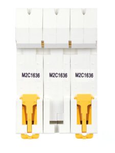 Выключатель автоматический модульный 3п C 16А M06N ARMAT IEK AR-M06N-3-C016 — изображение 3