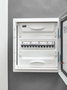 Выключатель автоматический модульный 3п C 25А M10N ARMAT IEK AR-M10N-3-C025 — изображение 4
