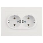 Розетка 2-м СП Accent 6-205-01М 16А IP20 250В 2P+E Schuko AL/CU бел. матов. Intro Б0063487
