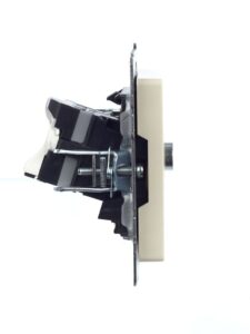 Розетка компьютерная + телевизионная 2-м Brite РТВ/РК12-БрКр RJ45 кат.5E + TV механизм беж. IEK BR-AK20-1-K10 — изображение 2