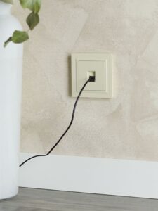 Розетка компьютерная СП RJ45 кат.5E BRITE РК10-БрКр механизм беж. IEK BR-K10-1-K10 — изображение 3