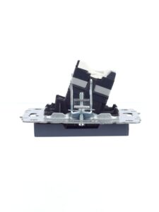 Розетка компьютерная СП RJ45 кат.5E BRITE РК10-БрМ механизм маренго IEK BR-K10-1-K35 — изображение 5
