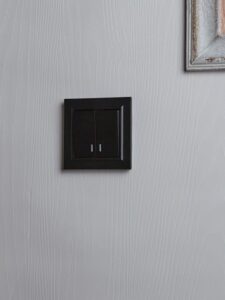 Рамка 1-м IP44 BRITE РУ-1-БрЧ-44 черн. IEK BR-M12-44-K02 — изображение 2