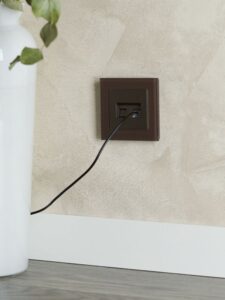 Рамка 1-м BRITE РУ-1-2-БрТБ стекло темн. бронза IEK BR-M12-G-K45 — изображение 5