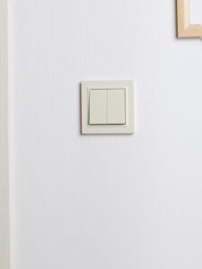 Рамка 1-м BRITE РУ-1-БрКр беж. IEK BR-M12-K10 — изображение 5