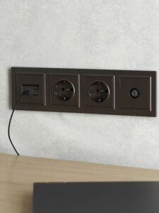 Рамка 4-м BRITE РУ-4-БрТБ бронза IEK BR-M42-K45 — изображение 6