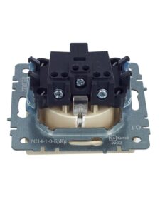 Розетка BRITE РС14-1-0-БрКр 16А с заземл. защ. шторки механизм беж. IEK BR-R14-16-K10 — изображение 4