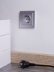Розетка СП BRITE РСР14-1-0-БрА 16А в сборе с заземл. защ. шторки алюм. IEK BR-R14-16-K47-F — изображение 4