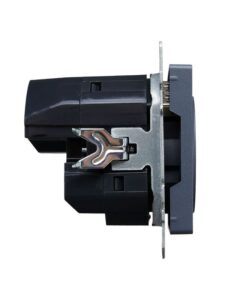 Розетка BRITE РЮш10-1-БрМ 16А с USB A+A 2.1А с заземл. защ. шторки механизм маренго IEK BR-R14-16-U21-D21-K35 — изображение 2