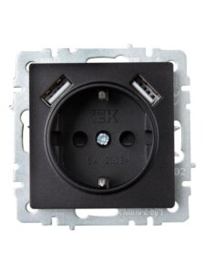 Розетка BRITE РЮш10-2-БрЧ 16А с USB A+A 3.1А с заземл. защ. шторки механизм черн. IEK BR-R14-16-U21-D31-K02 — изображение 4