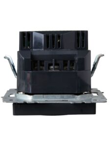Розетка BRITE РЮш10-2-БрЧ 16А с USB A+A 3.1А с заземл. защ. шторки механизм черн. IEK BR-R14-16-U21-D31-K02 — изображение 3