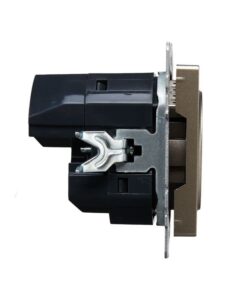 Розетка BRITE РЮш10-2-БрШ 16А с USB A+A 3.1А с заземл. защ. шторки механизм шампань IEK BR-R14-16-U21-D31-K37 — изображение 2