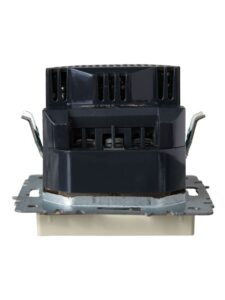 Розетка BRITE РЮш11-1-БрКр 16А с USB A+C 18Вт с заземл. защ. шторки механизм беж. IEK BR-R14-16-U22-018-K10 — изображение 4