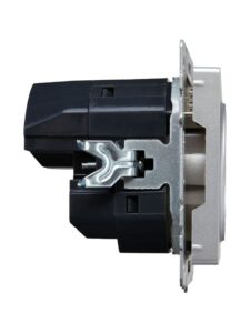 Розетка BRITE РЮш11-1-БрА 16А с USB A+C 18Вт с заземл. защ. шторки механизм алюм. IEK BR-R14-16-U22-018-K47 — изображение 2