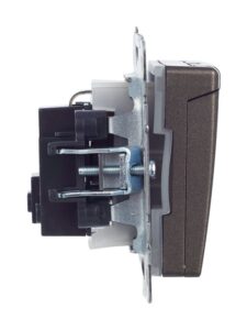 Розетка BRITE РСбш10-3-44-БрТБ 16А IP44 с заземл. защ. шторки с крышкой механизм бронза IEK BR-R16-16-44-K45 — изображение 5