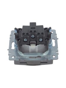 Розетка BRITE РСбш10-3-44-БрС 16А IP44 с заземл. защ. шторки с крышкой механизм сталь IEK BR-R16-16-44-K46 — изображение 6