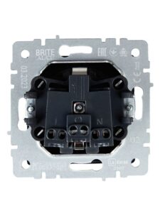 Розетка BRITE РСбш10-3-БрЧ 16А IP20 с заземл. защ. шторки с крышкой механизм черн. IEK BR-R16-16-K02 — изображение 8