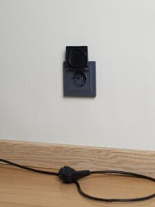 Розетка BRITE РСбш10-3-БрМ 16А IP20 с заземл. защ. шторки с крышкой механизм маренго IEK BR-R16-16-K35 — изображение 5