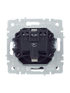 Розетка BRITE РСбш10-3-БрМ 16А IP20 с заземл. защ. шторки с крышкой механизм маренго IEK BR-R16-16-K35 — изображение 3