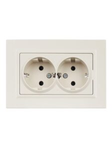 Розетка 2-м СП BRITE РСш12-3-БрКр 16А в сборе с заземл. защ. шторки беж. IEK BR-R24-16-K10-F — изображение 7