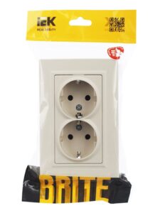 Розетка 2-м СП BRITE РСш12-3-БрКр 16А в сборе с заземл. защ. шторки беж. IEK BR-R24-16-K10-F — изображение 6