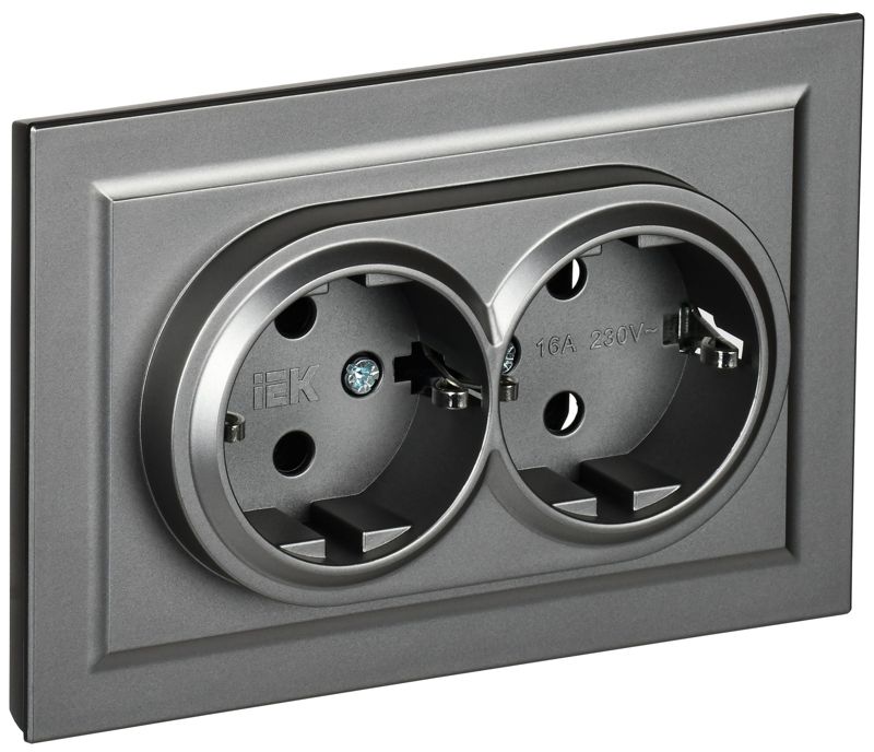 BR-R24-16-K46-F_1.jpeg Розетка 2-м СП BRITE РСш12-3-БрС 16А в сборе с заземл. защ. шторки сталь IEK BR-R24-16-K46-F — изображение 1