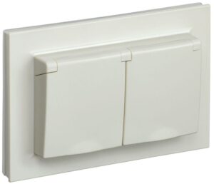 Розетка 2-м СП BRITE РСбш12-3-44-БрКр 16А в сборе IP44 с крышкой беж. IEK BR-R26-16-44-K10-F