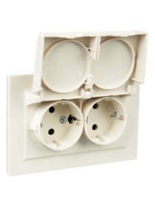Розетка 2-м СП BRITE РСбш12-3-44-БрКр 16А в сборе IP44 с крышкой беж. IEK BR-R26-16-44-K10-F — изображение 5