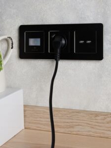 Розетка BRITE USB A+A 3.1А РЮ10-1-БрЧ механизм черн. IEK BR-U21-D31-K02 — изображение 3