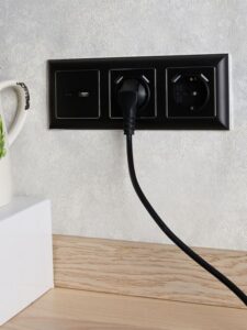 Розетка BRITE USB A+C 18Вт РЮ11-1-БрЧ механизм черн. IEK BR-U22-018-K02 — изображение 3